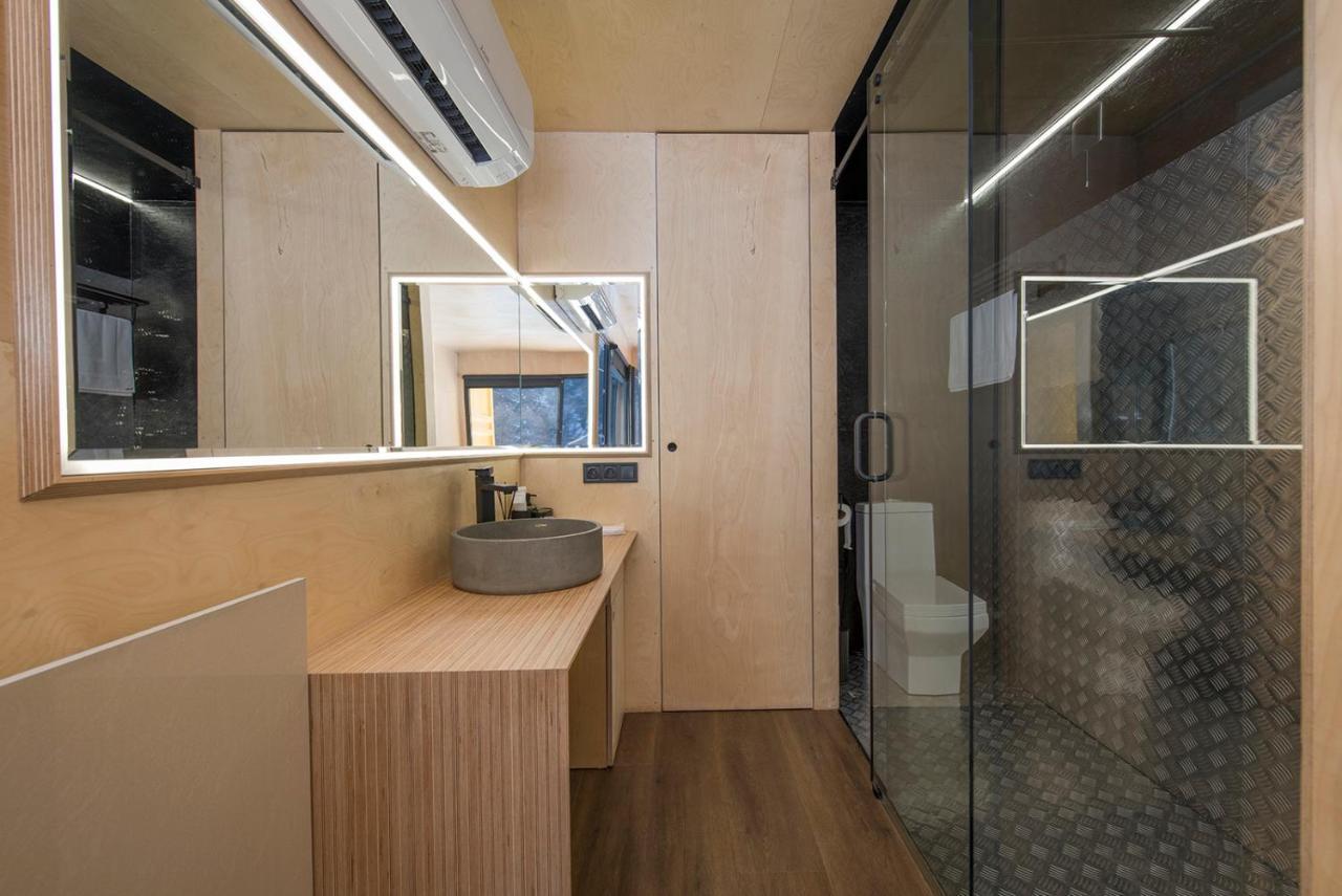 Roombox Likani ボルジョミ エクステリア 写真