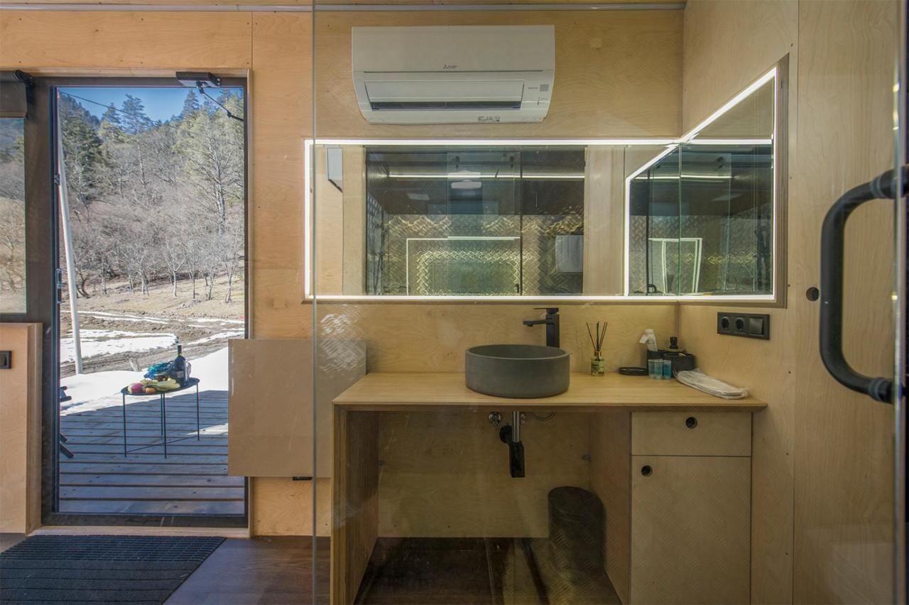 Roombox Likani ボルジョミ エクステリア 写真